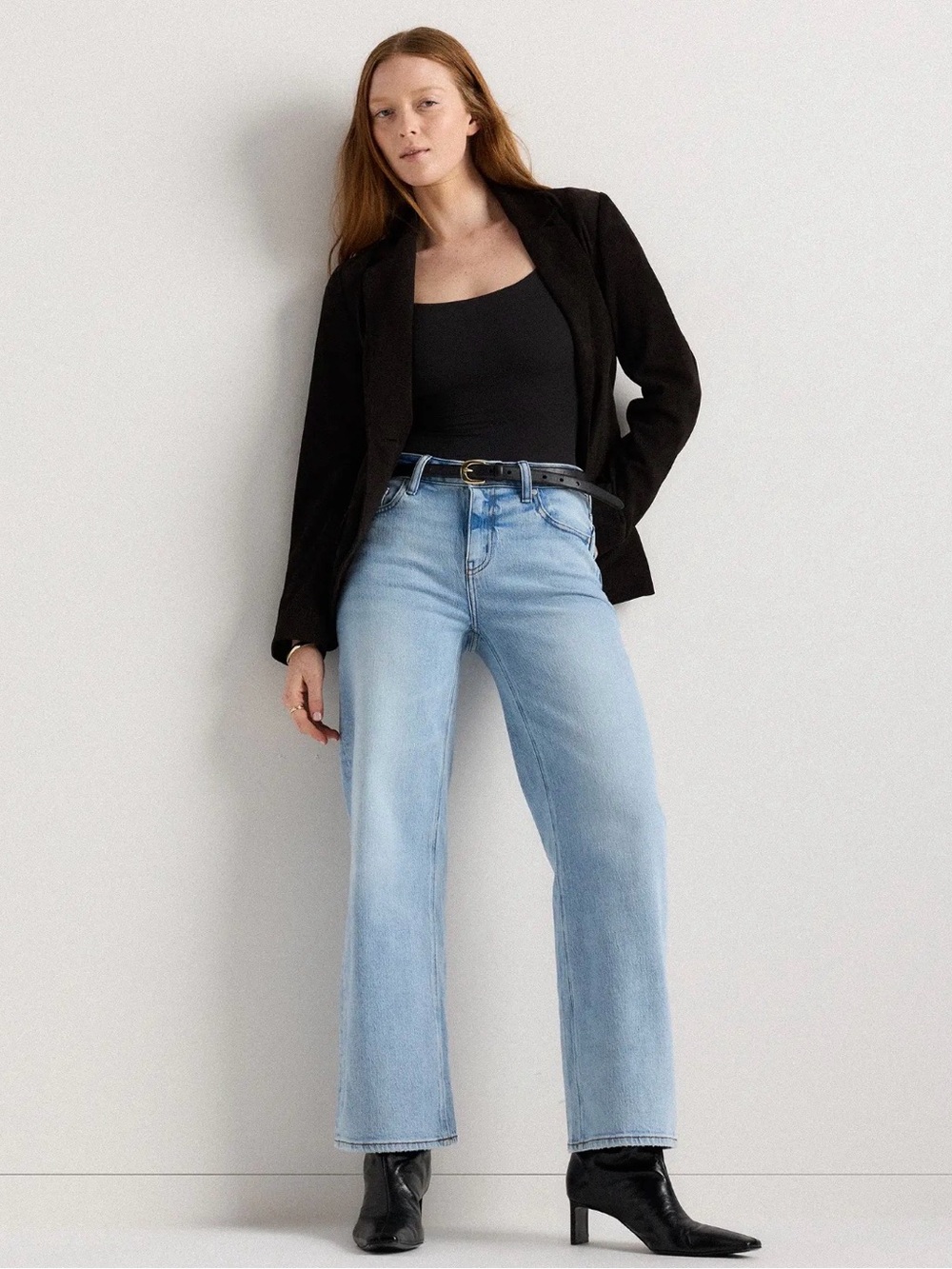 Quince Light Wash Women’s Jeans - Stretch Highrise Straight Jeans. Size 28